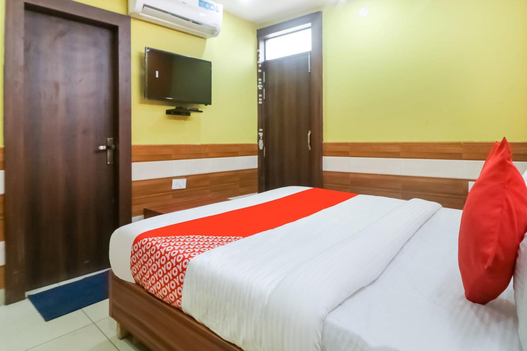 Hotel O Mayur Plaza เดลี ภายนอก รูปภาพ