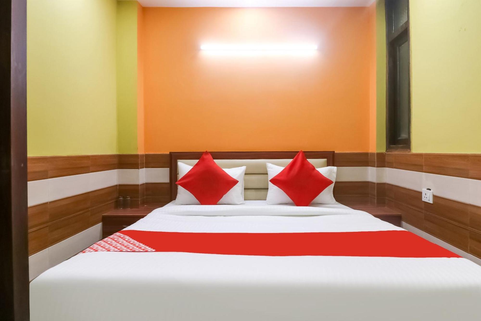 Hotel O Mayur Plaza เดลี ภายนอก รูปภาพ